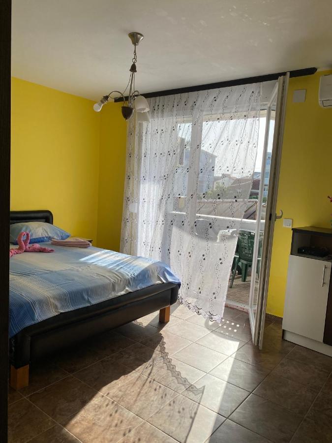 Villa Leona Palushaj Donji Stoj Esterno foto