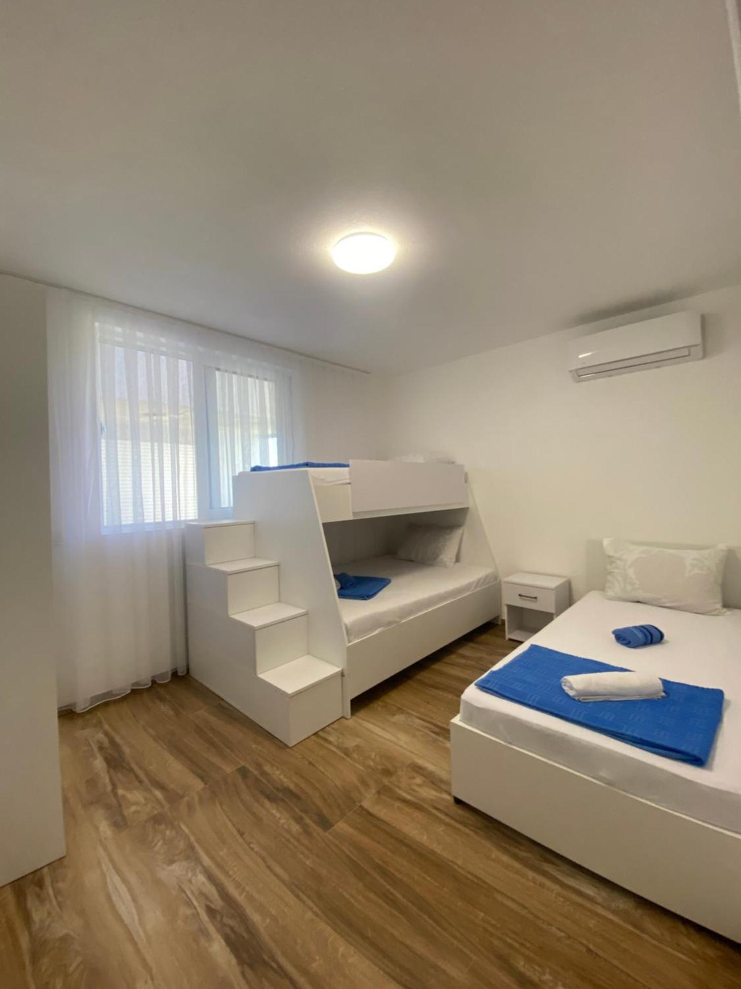 Villa Leona Palushaj Donji Stoj Esterno foto