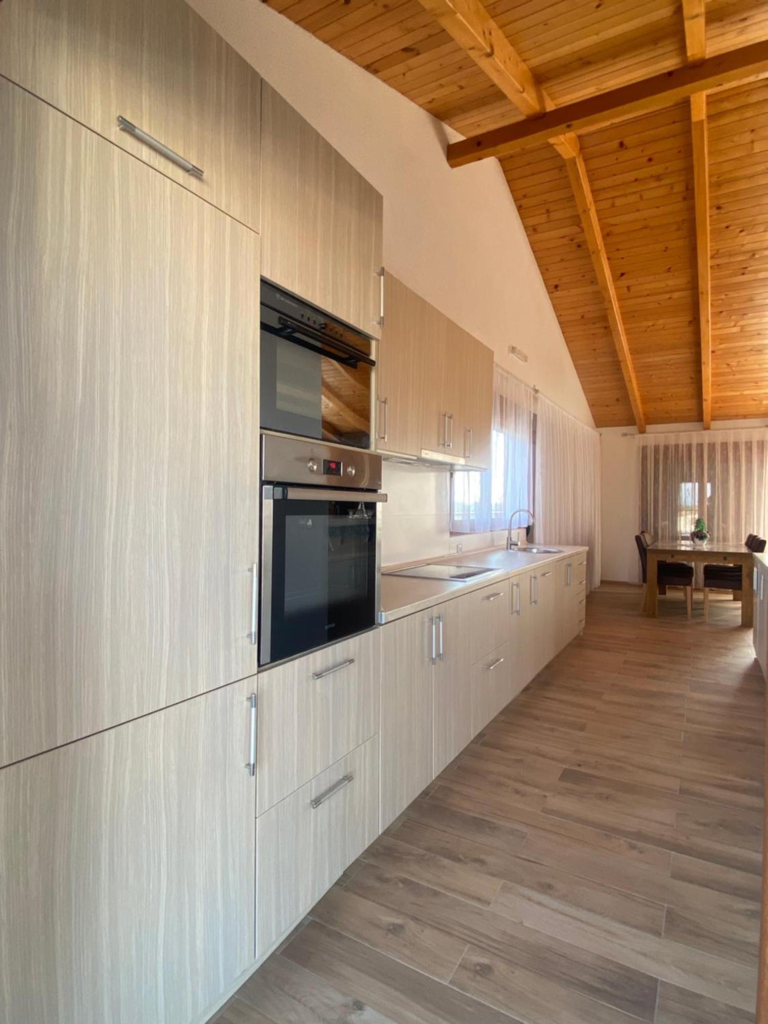 Villa Leona Palushaj Donji Stoj Esterno foto
