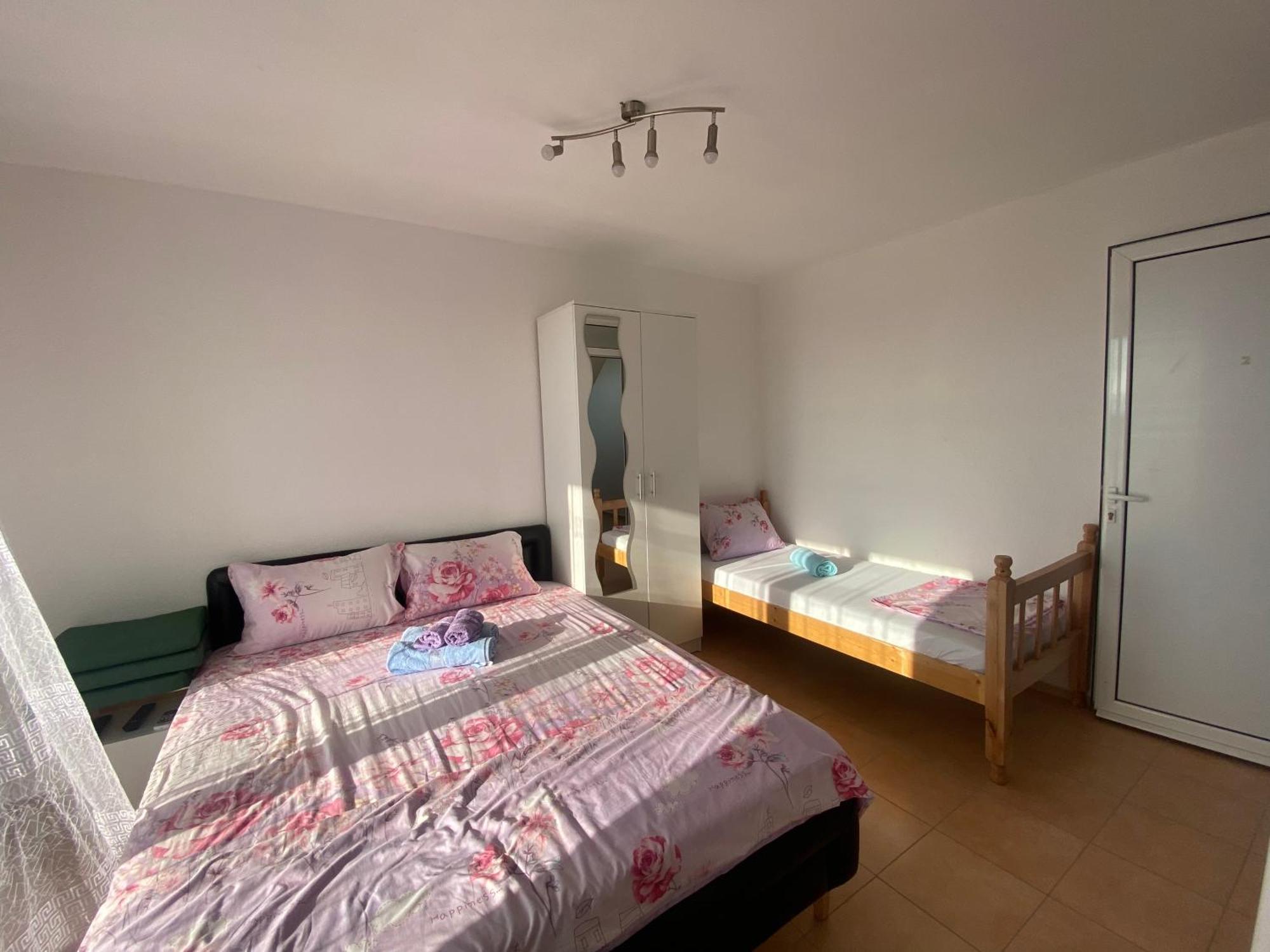 Villa Leona Palushaj Donji Stoj Esterno foto