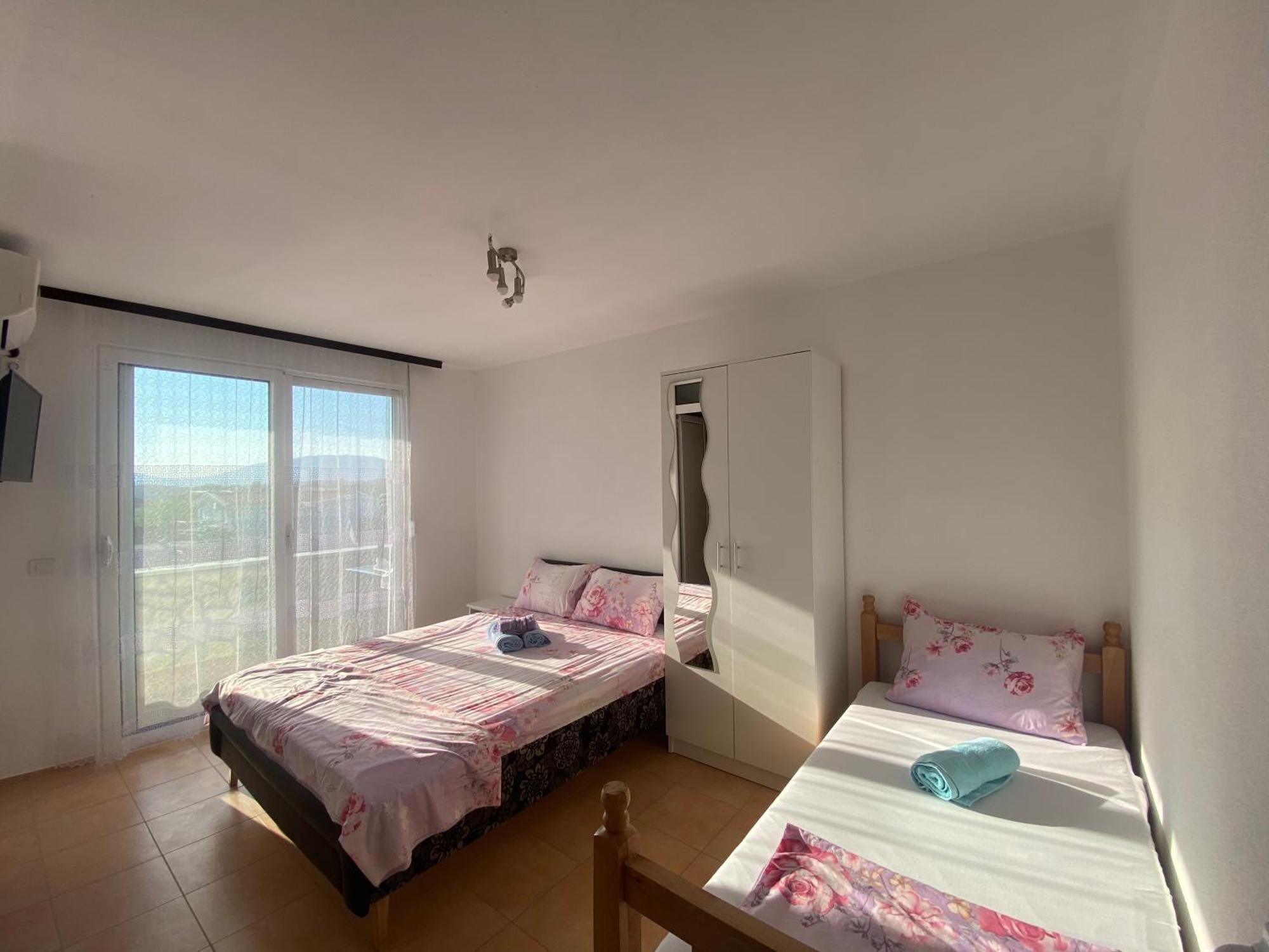 Villa Leona Palushaj Donji Stoj Esterno foto